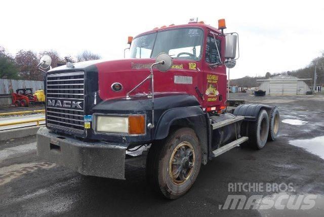Mack CL713 平板车