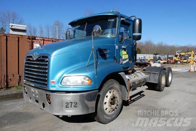 Mack CXN613 平板车