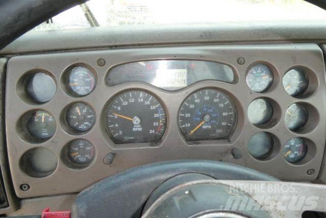 Mack CXN613 平板车