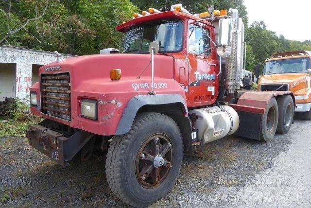 Mack RD688SX 平板车