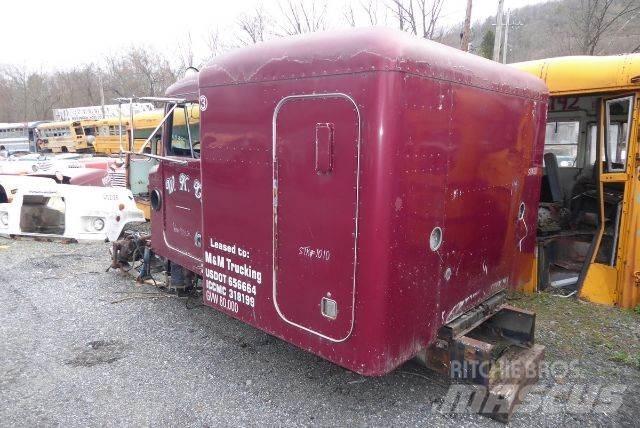 Peterbilt 379 驾驶室与内部
