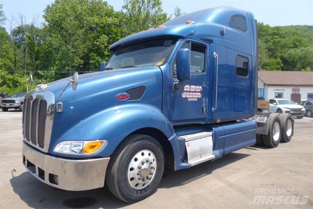 Peterbilt 387 牵引车