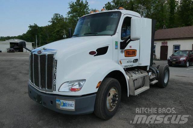 Peterbilt 579 平板车