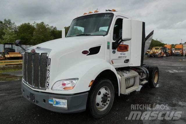 Peterbilt 579 平板车