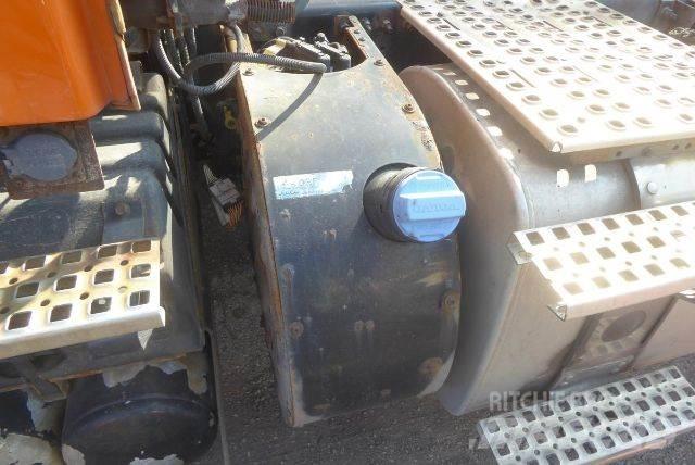 Volvo VNM42T 平板车