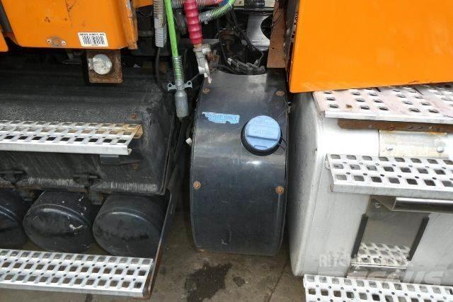 Volvo VNM42T 平板车