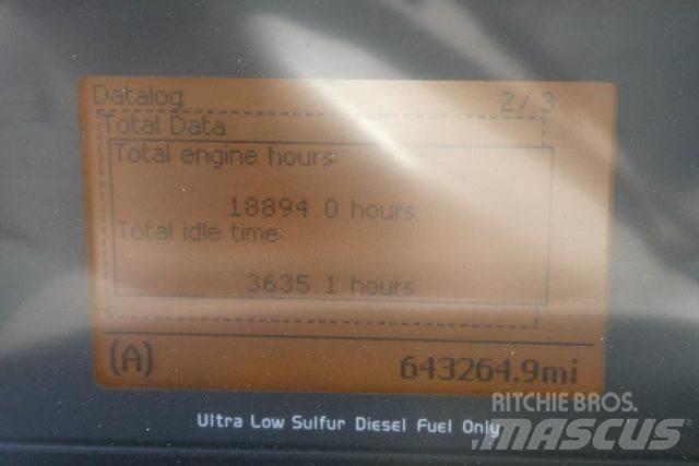 Volvo VNM42T 平板车