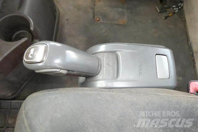 Volvo VNM64T 平板车