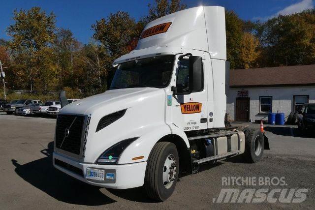Volvo VNR 平板车