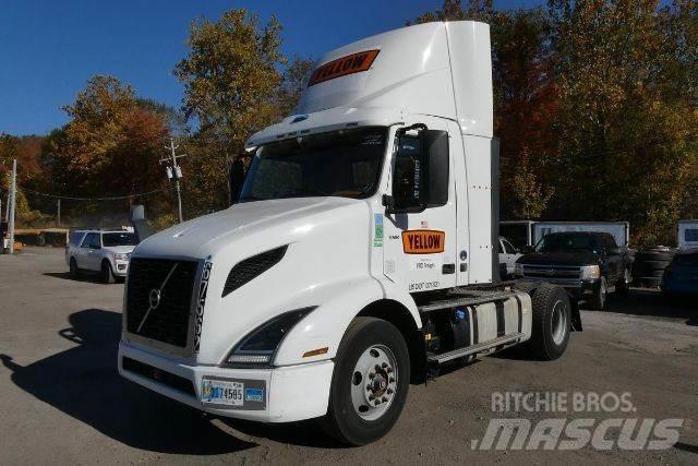 Volvo VNR 平板车