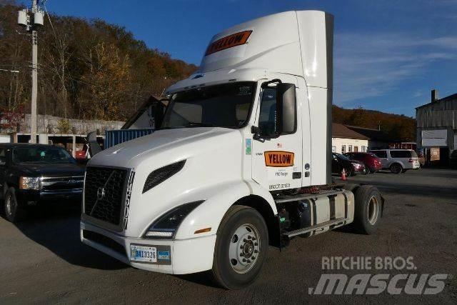 Volvo VNR 平板车