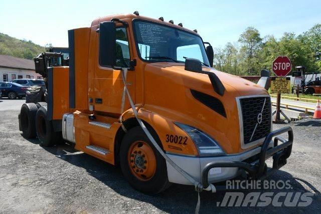 Volvo VNR64T300 平板车