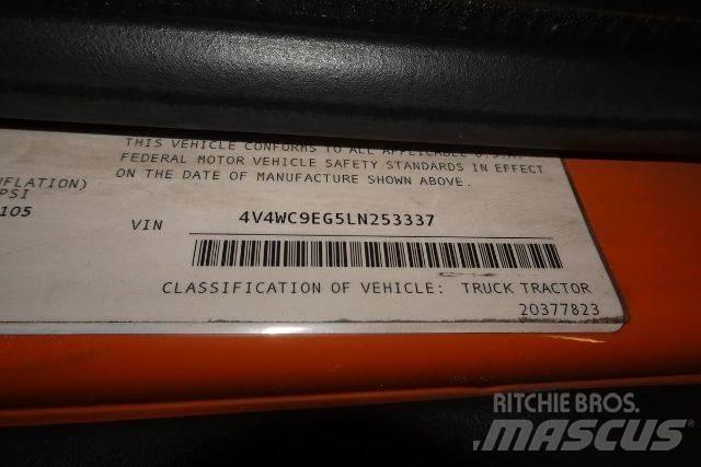 Volvo VNR64T300 平板车