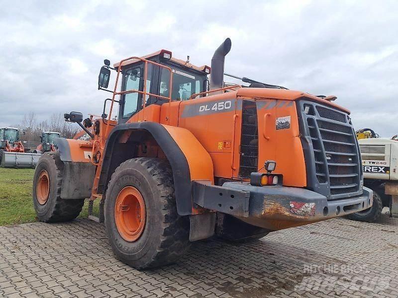 Doosan DL450-3 轮式装载机
