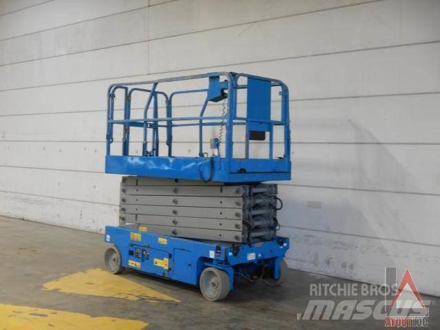 Genie GS-4047 曲臂高空工作平台
