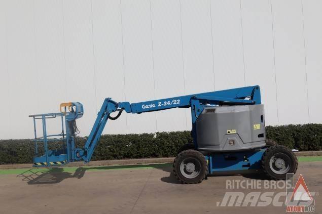 Genie Z34-22RT 曲臂高空工作平台