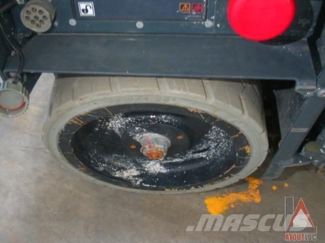 Haulotte Star 6 曲臂高空工作平台