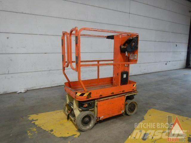 JLG 1230ES 曲臂高空工作平台