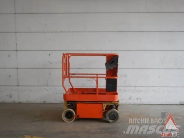 JLG 1230ES 曲臂高空工作平台