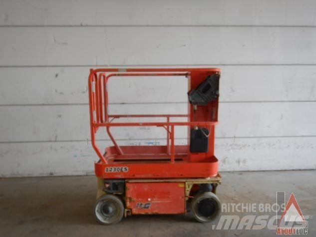 JLG 1230ES 曲臂高空工作平台