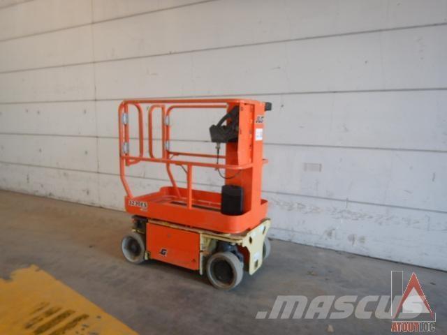 JLG 1230ES 曲臂高空工作平台
