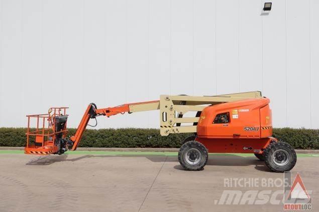 JLG 520AJ 曲臂高空工作平台