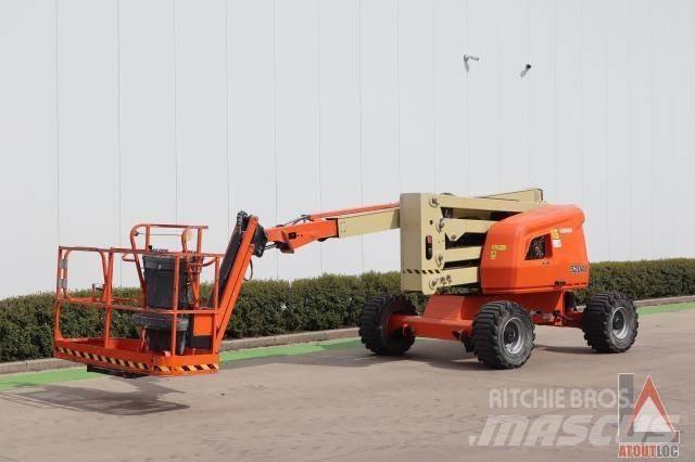 JLG 520AJ 曲臂高空工作平台