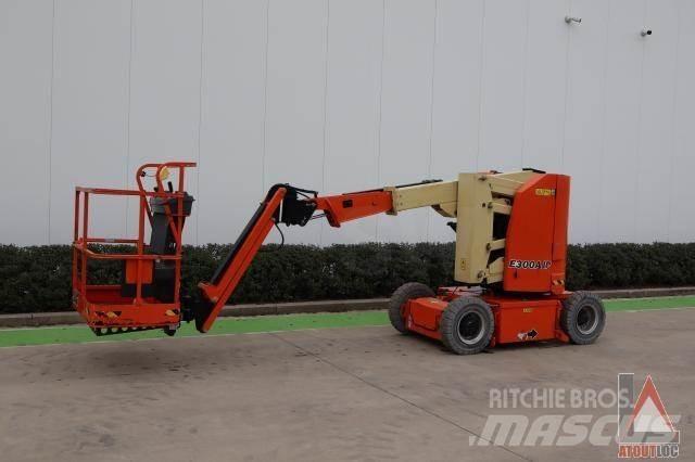 JLG E300AJP 曲臂高空工作平台