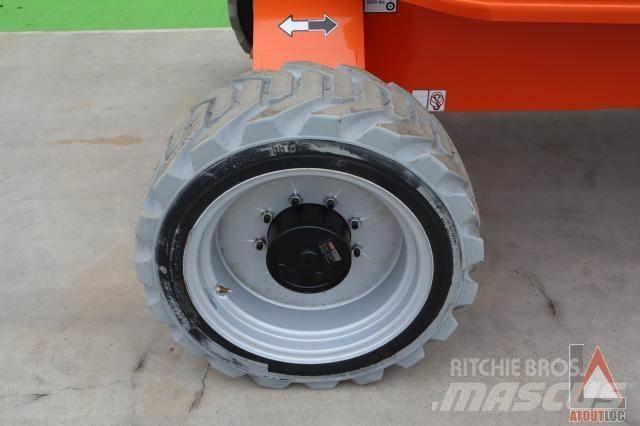 JLG EC 520AJ 曲臂高空工作平台