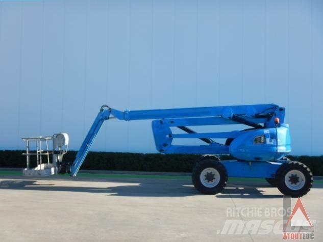 Manitou 200 ATJ 曲臂高空工作平台