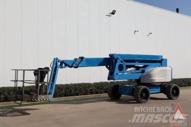 Niftylift HR28 曲臂高空工作平台
