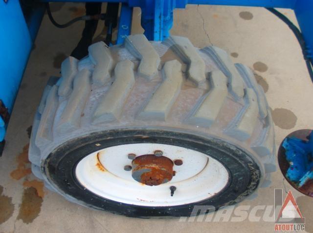 Snorkel S3370RT 曲臂高空工作平台