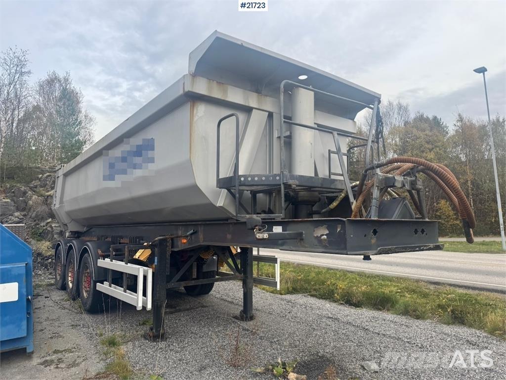 Carnehl Tippsemi. 自卸半挂车