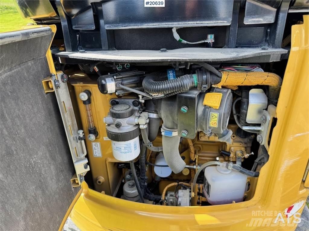 CAT 301.8 履带挖掘机
