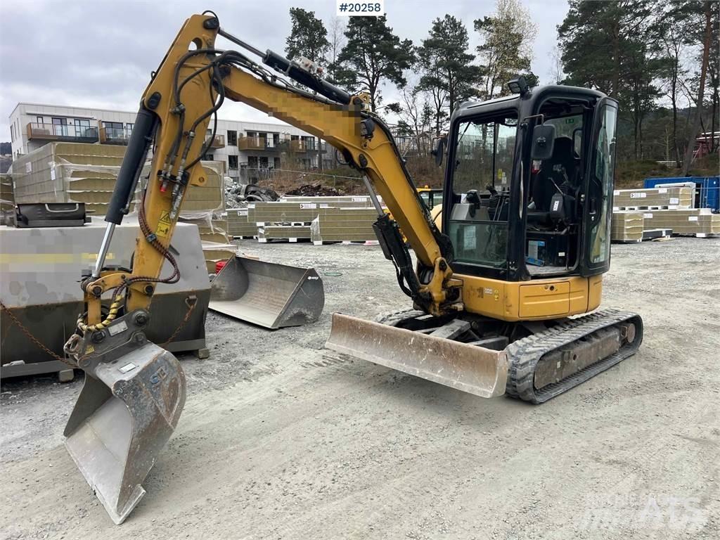 CAT 303.5ECR 履带挖掘机