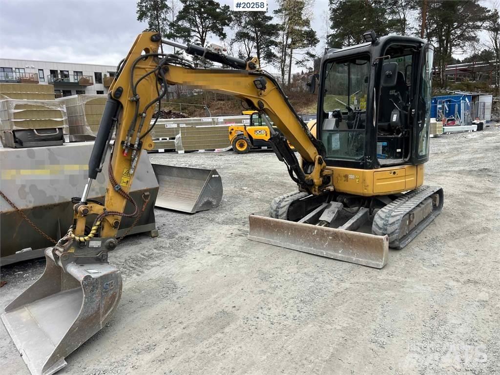 CAT 303.5ECR 履带挖掘机