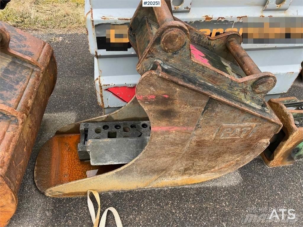 CAT 313FL 履带挖掘机