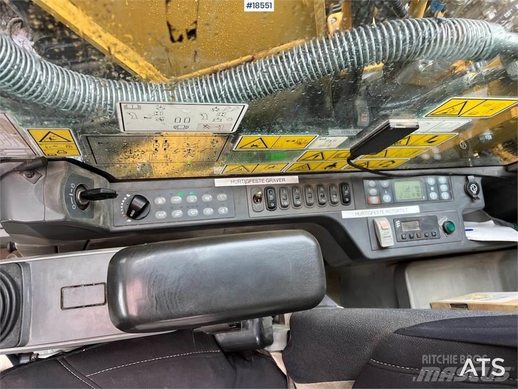 CAT 320E 履带挖掘机