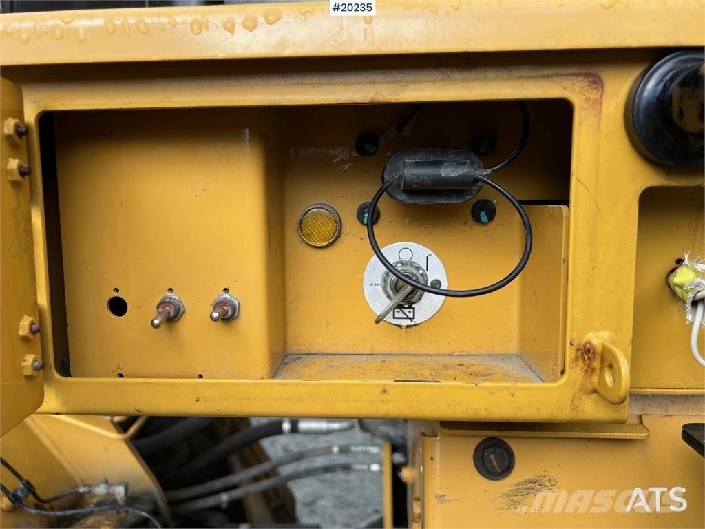 CAT 972M 轮式装载机