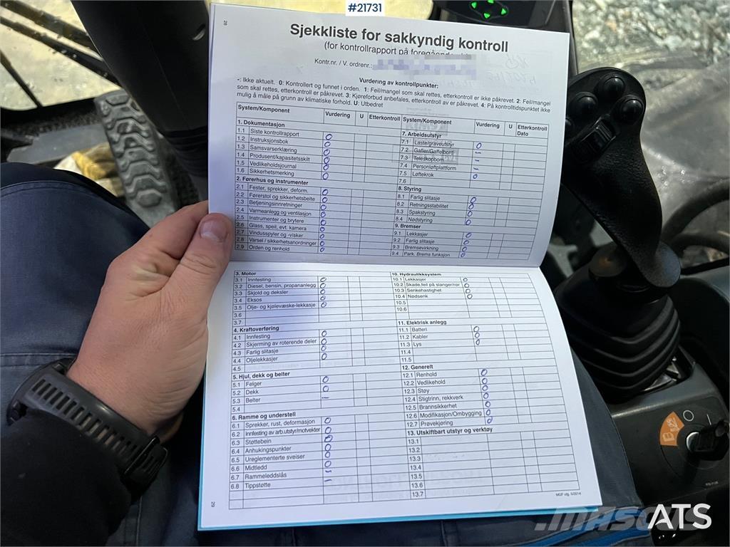 CAT M318F 轮式挖掘机