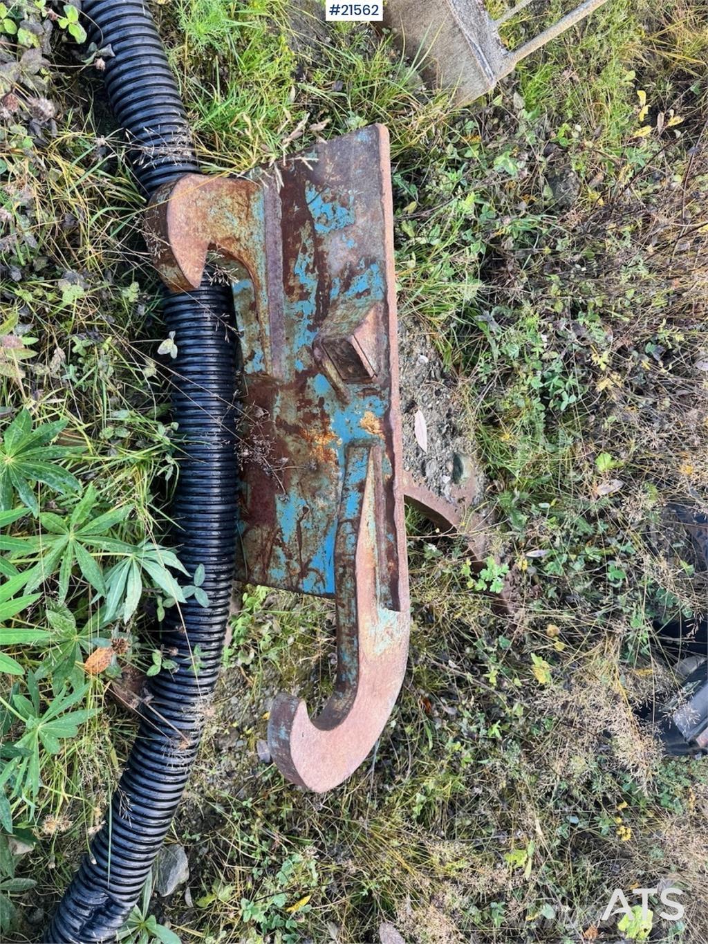 Hyundai 140LC-7 履带挖掘机