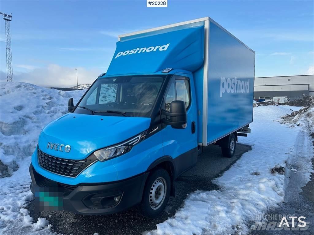Iveco 35S16 大型面包车