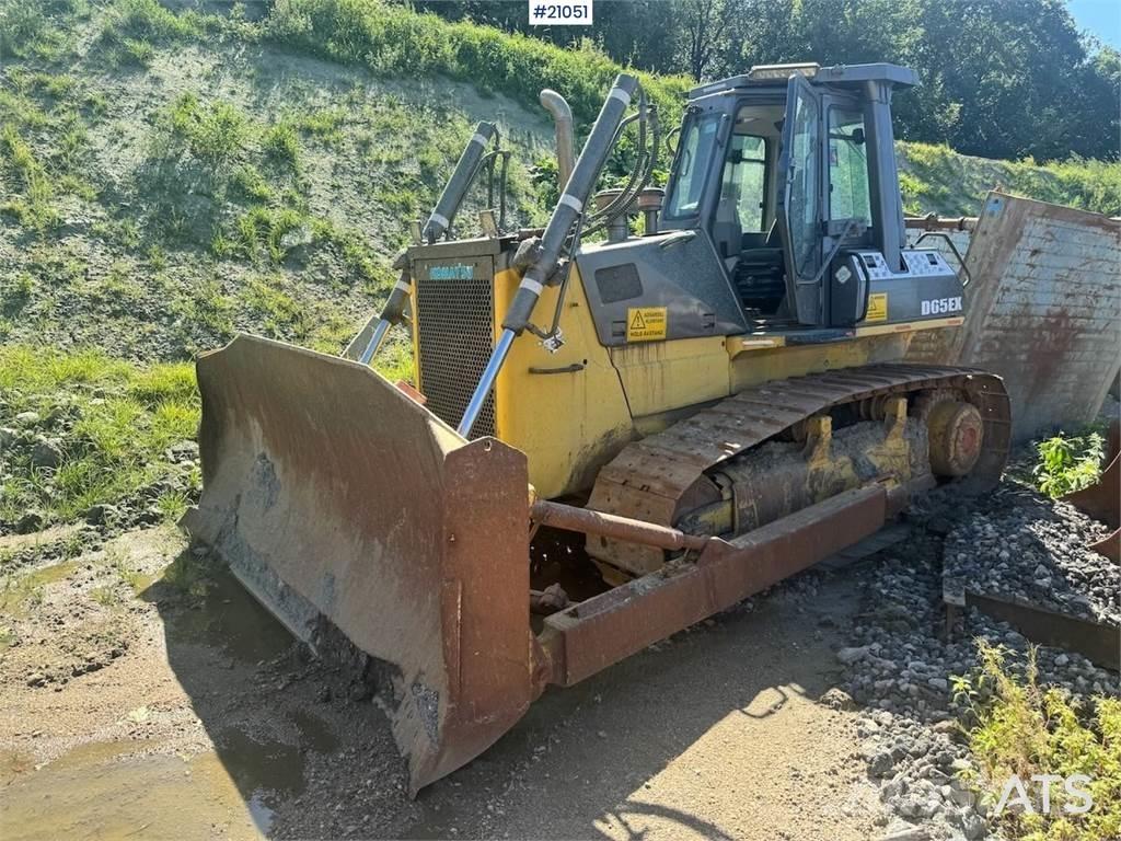 Komatsu D65EX Dozer 履带式推土机