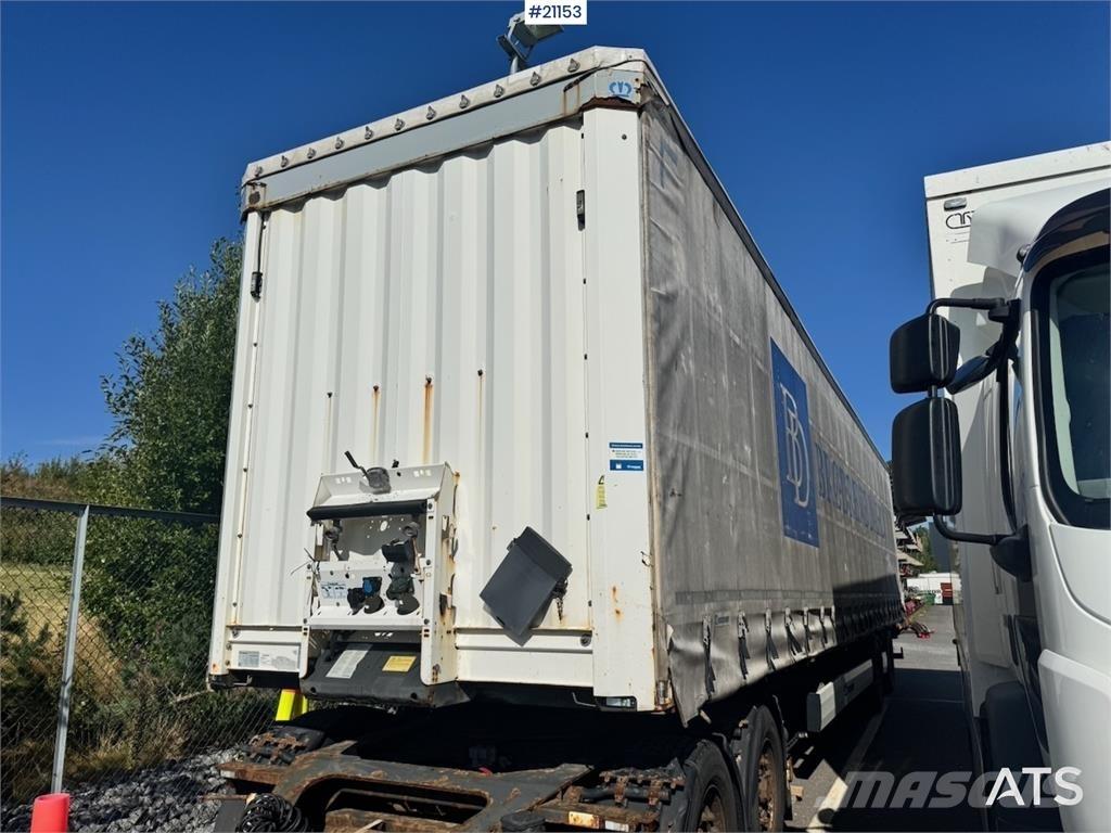 Krone Citysemi. 半挂厢式车