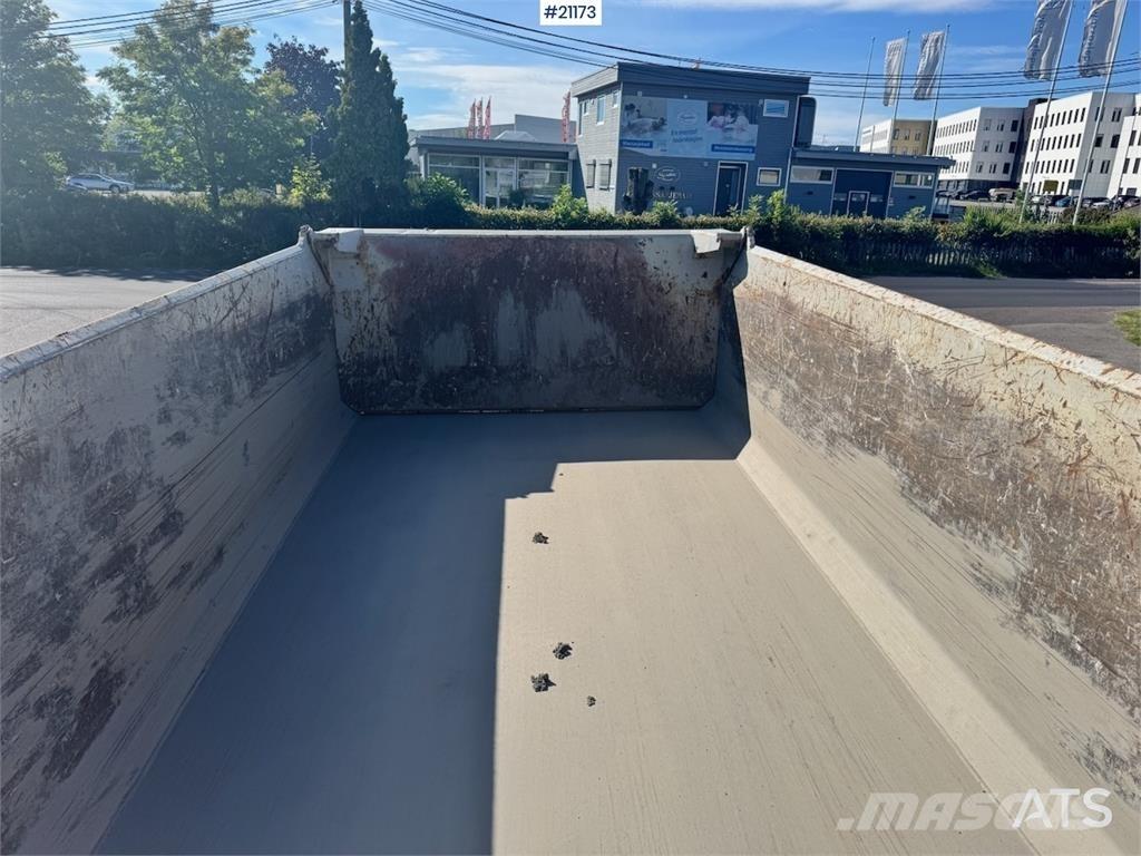 Maur Trailer. 自卸拖车