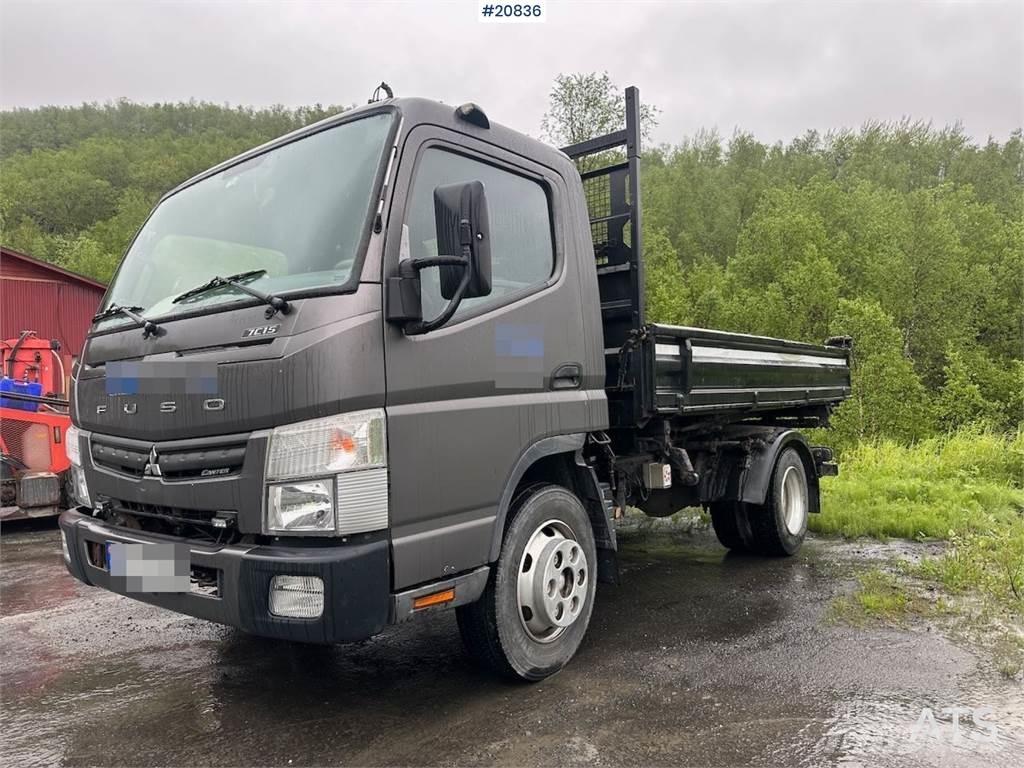 Mitsubishi Fuso 平板栏板货车