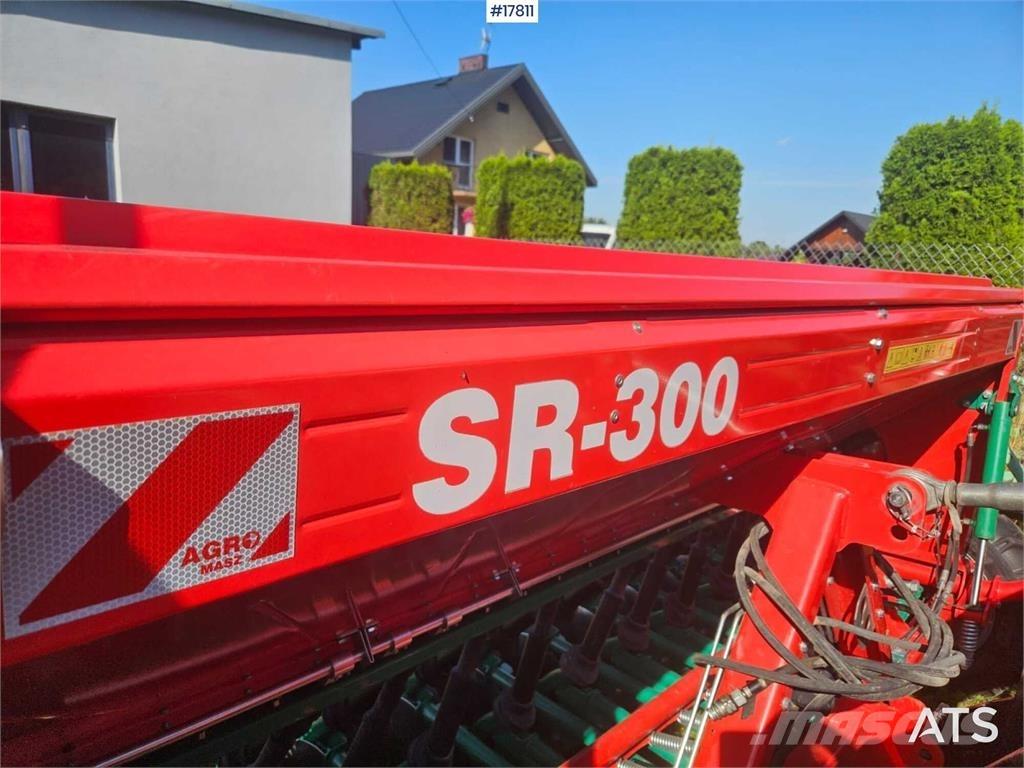 Agromasz SR 300 条播机