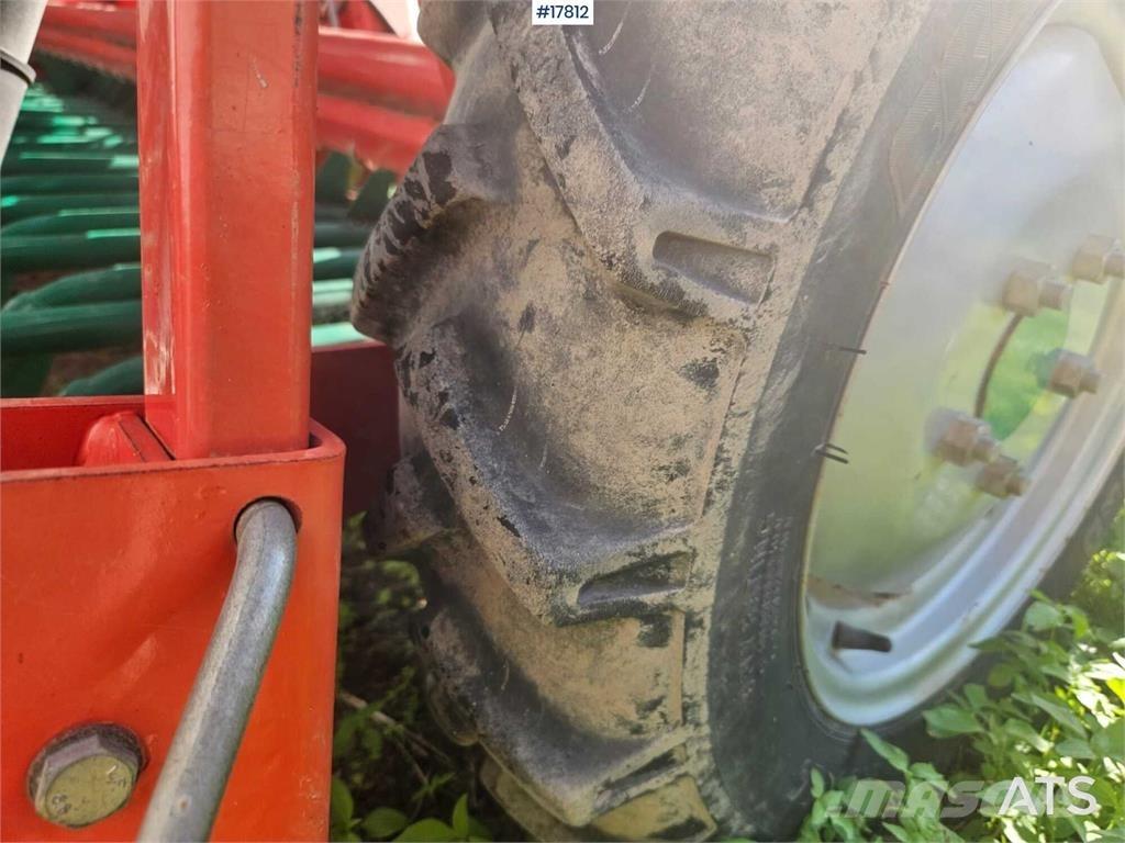 Agromasz SR 300 条播机