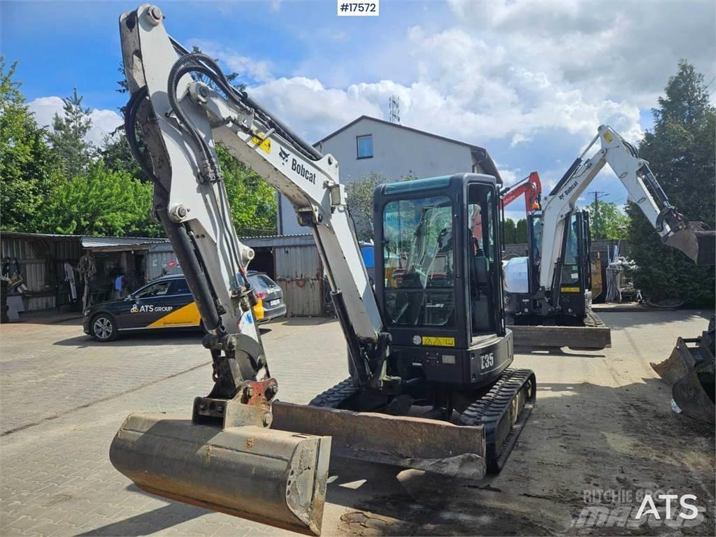 Bobcat E35 小型挖掘机