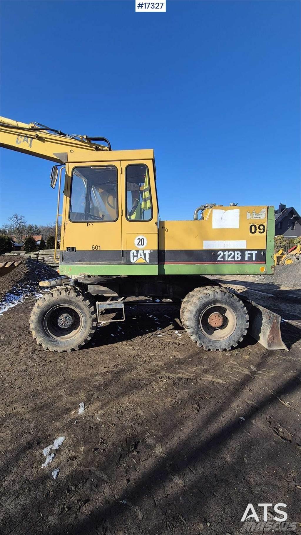 CAT 212BFT 轮式挖掘机